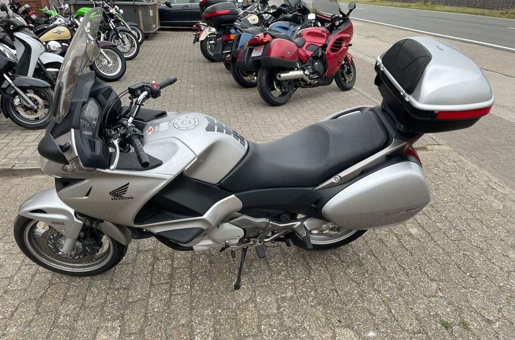 Honda	Deauville 700