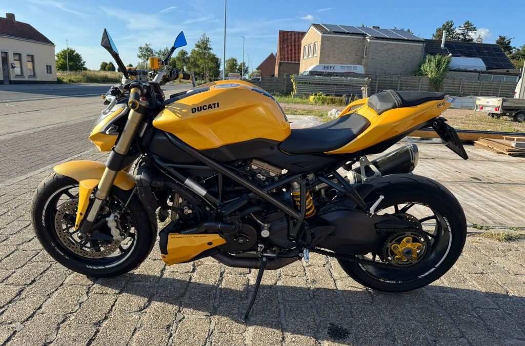 Ducati	Streetfighter 848